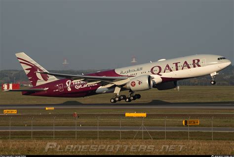 A7 BBI Qatar Airways Boeing 777 2DZLR Photo by Samuel Rößler ID