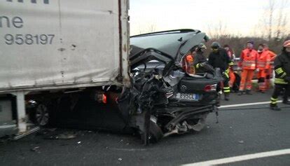 Due Morti In Un Incidente Sulla A