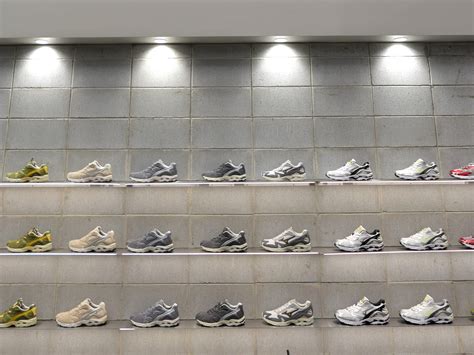 MIZUNO sneakers shop is open～MIZUNO Shop Shinsaibashi | Japan Shopping Now