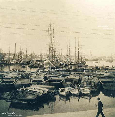 Napoli Porto Di Napoli Panoramica Del Molo Piccolo Con Il Porto