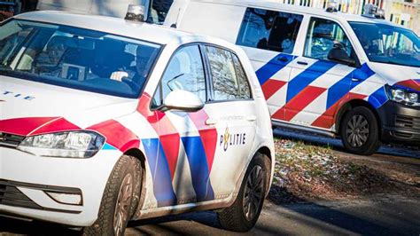 Vrouw Overlijdt Na Aanrijding In Etten Leur Bestelbus Rijdt Door