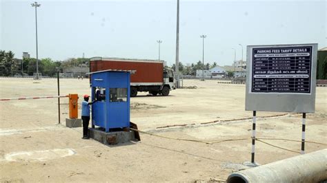 Koyambedu market gets 7.46-acre paid parking lot - The Hindu