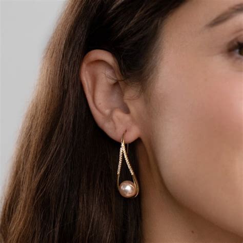 Venus Golden Pearl Drop Earrings Rosado Hill