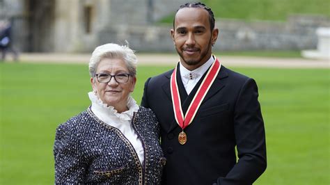 Lewis Hamilton Changing His Name To Include Mother S Surname