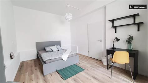 Zimmer Zu Vermieten In Wohnung Mit Schlafzimmern In Berlin