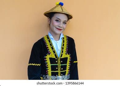 Labuanmalaysiamay 122019potrait Kadazandusun Girl Traditional Colorful ...