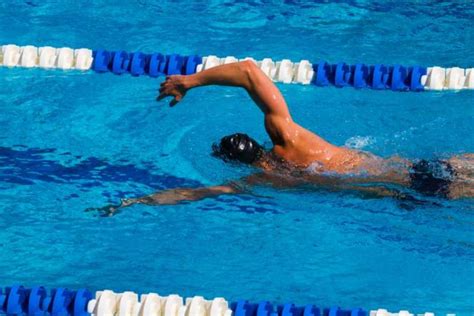 What is SWOLF in Swimming? (and How to Improve SWOLF Score)