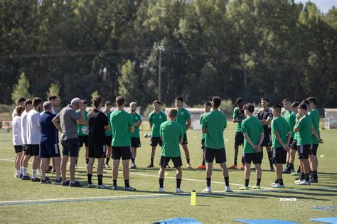 El Burgos Cf Promesas Echa A Rodar Con Catorce Caras Nuevas Revista