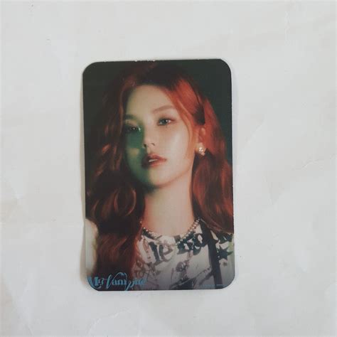 Yeji Official Photocard Itzy Album Born To Be Kpop Ebay