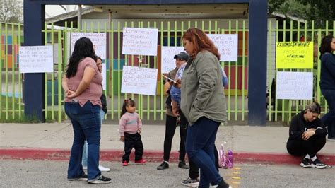 Toman jardín de niños de Mexicali por falta de conserje ESQUINA 32