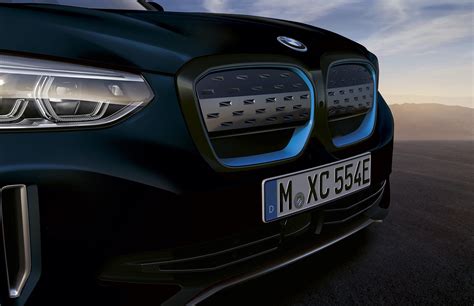 Bmw Launches The Ix3 Premier Edition And Pro In Carbon Black