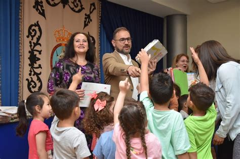 Los Alumnos De Infantil De CEIP Ana Caicedo Rihob Zouhoir Emma