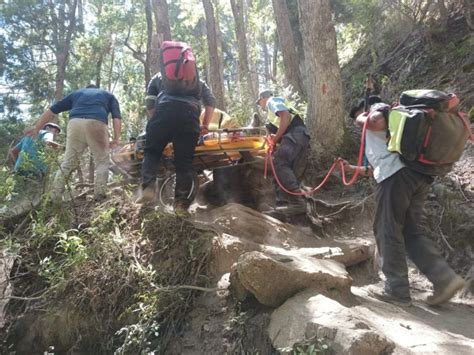 Arroyo Catarata un turista cayó en un barranco de 6 metros debieron