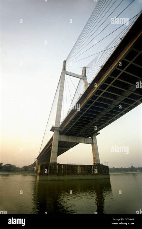 Second Hooghly bridge Stock Photo - Alamy