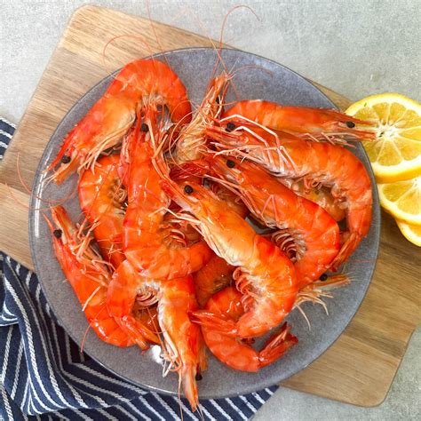 Whole Cooked Xl Prawns Saltwater Seafoods Nz