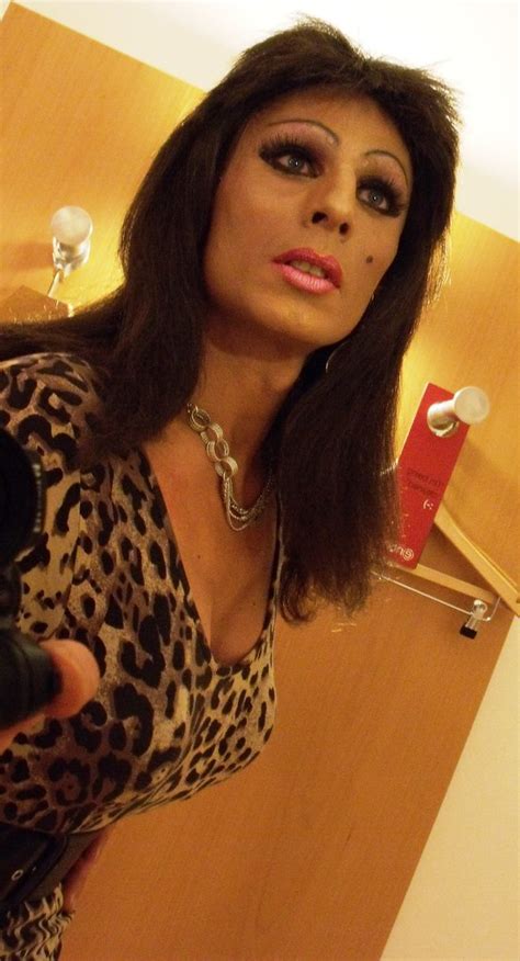 Classic Sienna 2 She Returns For More Non Blonde Moments Sienna Louise Collins Flickr