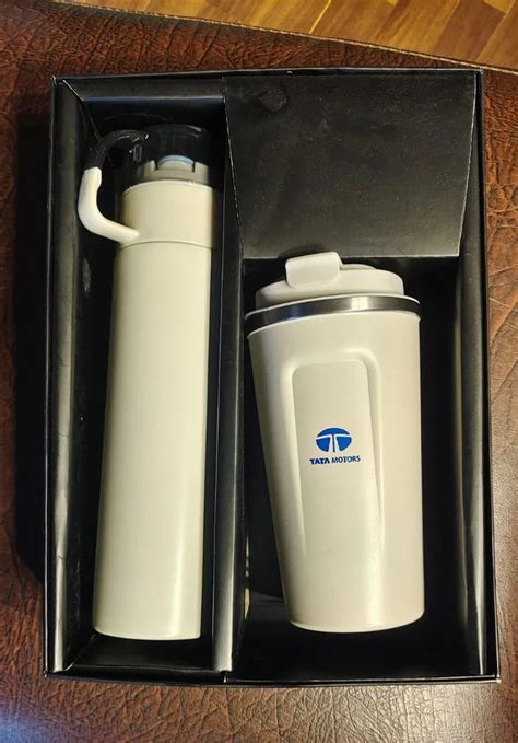 Stainless Steel 2 In 1 Corporate Flask Gift Set For Gifting At Rs 525