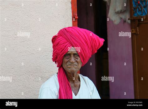 Maharashtrian Turban Hi Res Stock Photography And Images Alamy