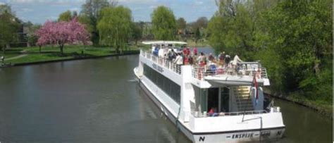 de betuwe met boottocht op de linge pasar
