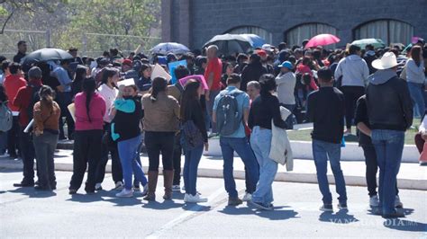 Desorganizaci N Y Caos En La Entrega De Becas Benito Ju Rez En Ramos