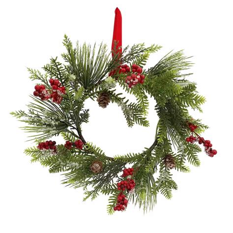 Mini Wreaths Are the Versatile Holiday Decor Item You’ve Been Missing