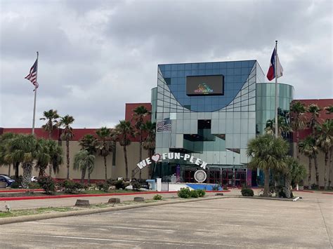 Fame City/Funplex – Houston Historic Retail