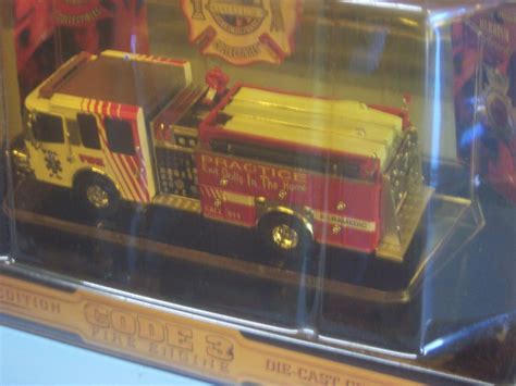 Code 3 Fire Engineparamediclimited Edition164ferrara Inferno