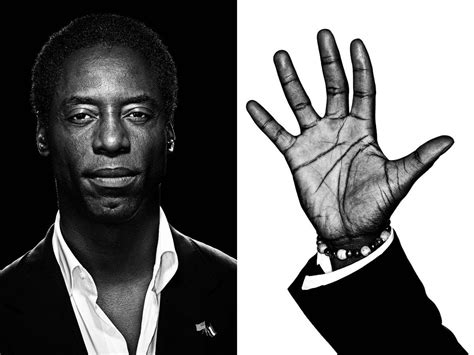 Pictures Of Isaiah Washington