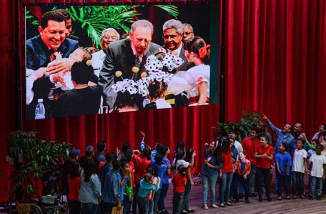 Cuba Raúl Castro y Díaz Canel presidieron acto de clausura de XX