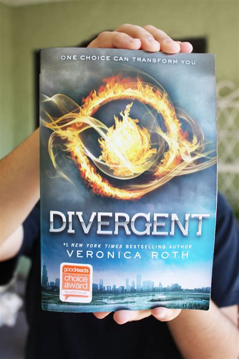 Rawr Reader: Divergent Book Review