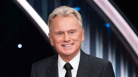 Pat Sajak Announces Wheel Of Fortune Retirement Details Us Weekly