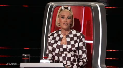 Gwen Stefani Mocks The Voice Coach Niall Horan S Accent And Calls Him Stupid As They Battle It