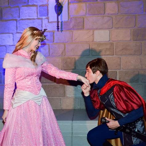 Princess Aurora Walt Disney World Face Character Sleeping Beauty Pink Evening Dress