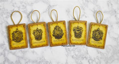 Easy Hogwarts Crest Ornaments Major Gates