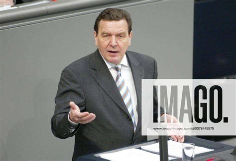 Bundestag Rede Bundeskanzler Gerhard Schroeder SPD Reden Berlin