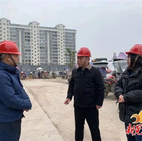 县住建局检查建筑工地复工复产及安全生产工作企业防控建设