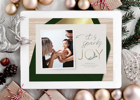 10 Happy Holidays Card Messages for Friends and Family Near and Far