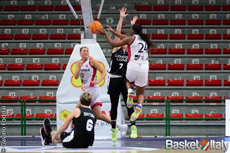 Joyner Michelle Holmes Dinamo Sassari Women Basketitaly Puntoit Flickr