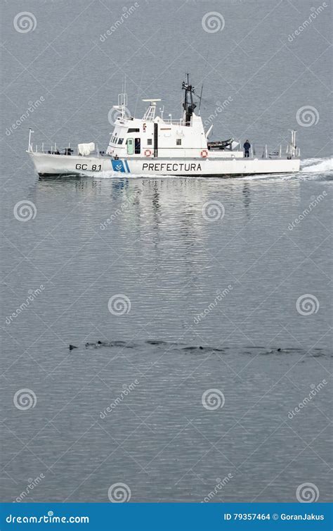 Barco Naval Que Patrulha No Canal Do Lebreiro Imagem De Stock Editorial