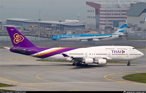 Hs Tgg Thai Airways International Boeing D Photo By Wong Chi Lam