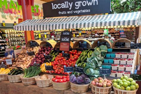 Ahold Delhaize's Hannaford Debuts New Fresh-Focused Look | Deli Market News