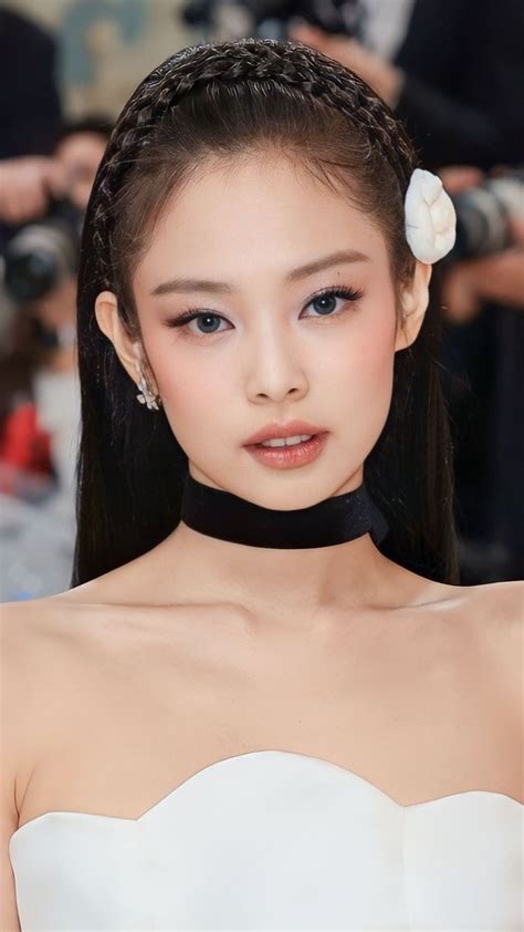 Kim Jennie Black And White Girl Black Pink Kpop Bigger Lips Makeup