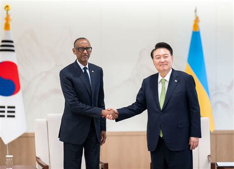 Korea Yepfo Perezida Kagame Yagiranye Ibiganiro Nabarimo Mugenzi We