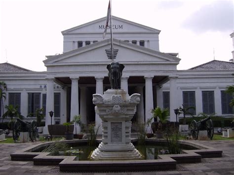 File:Museum Nasional Indonesia.jpg - New World Encyclopedia