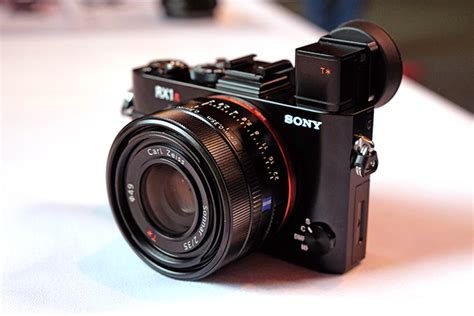 Sony Cyber Shot Rx R Ii Hands On First Look What Digital Camera