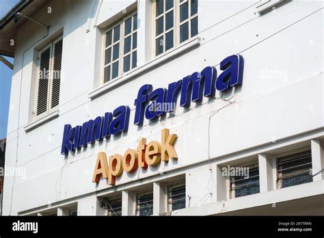 Logo Kimia Farma Apotek