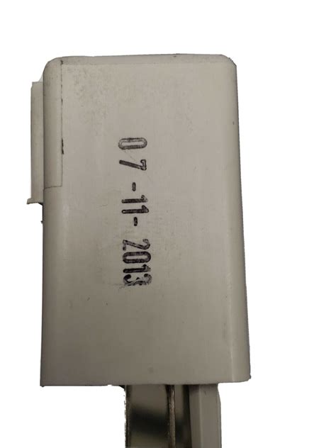 Terminal Fuel Pump Relay 3523608 For Volvo 240 740 940 Series 6 Fast