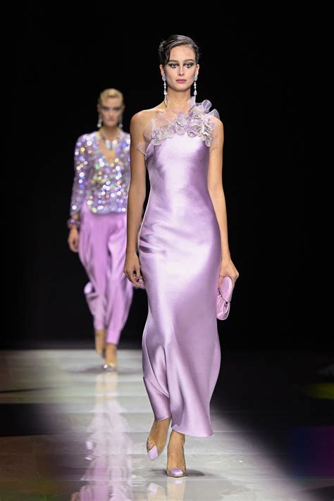 Giorgio Armani Prive Runway Paris Fashion Week Haute Couture Fall