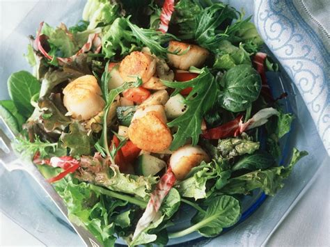 Scallop salad Recipe | EatSmarter