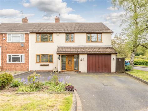 4 Bed Semi Detached House For Sale In Rednal Hill Lane Rubery